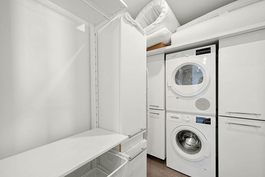 3705 928 Beatty Street