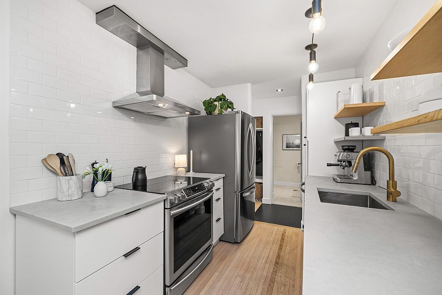 207 1424 Walnut Street