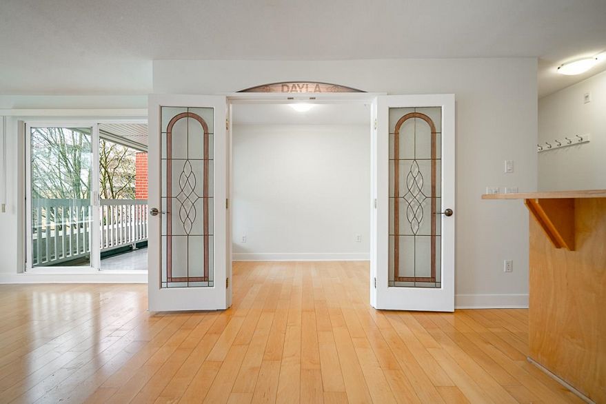 203 1858 W 5th Avenue