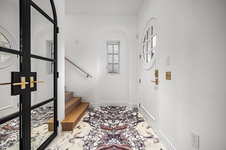 1973 Creelman Avenue