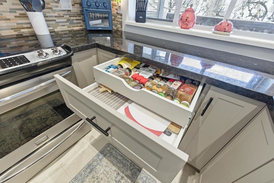 W206 639 W 14th Avenue