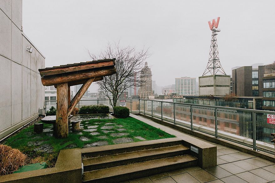 609 66 W Cordova Street