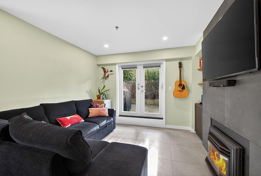 104 828 W 14th Avenue