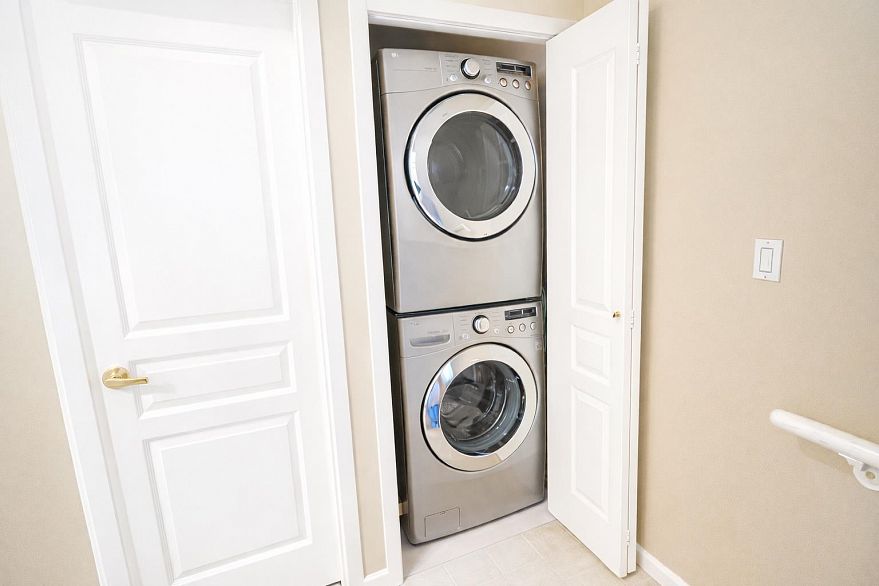 2178 E Kent Avenue South