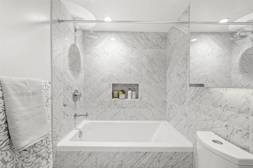 1206 1768 Cook Street