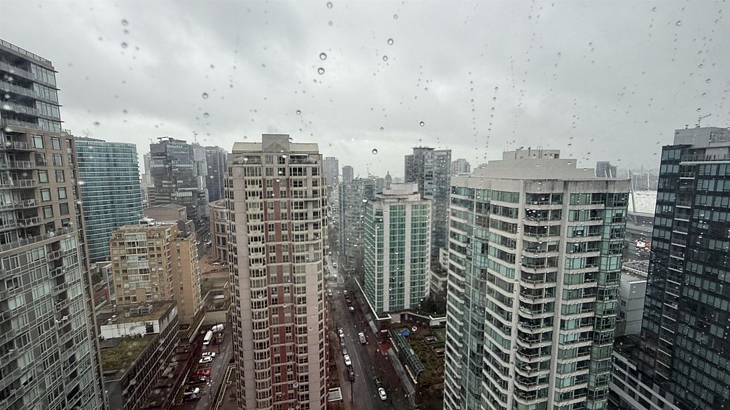 3008 909 Mainland Street