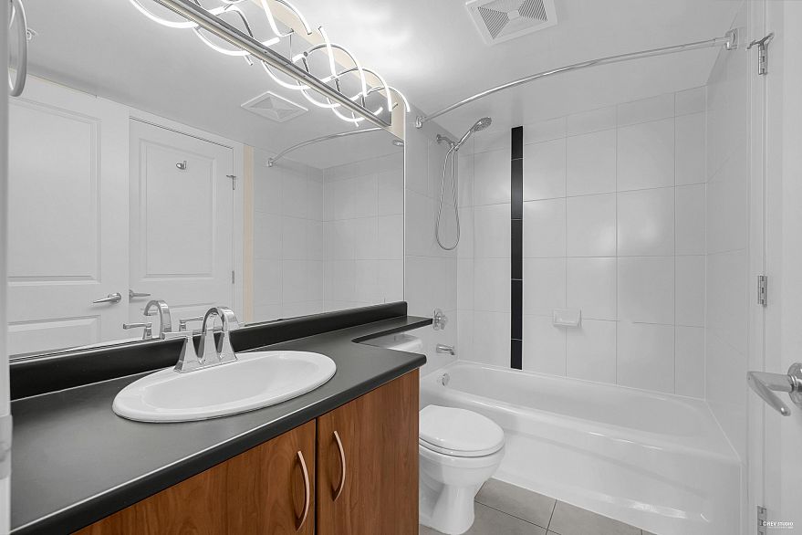 2002 3663 Crowley Drive