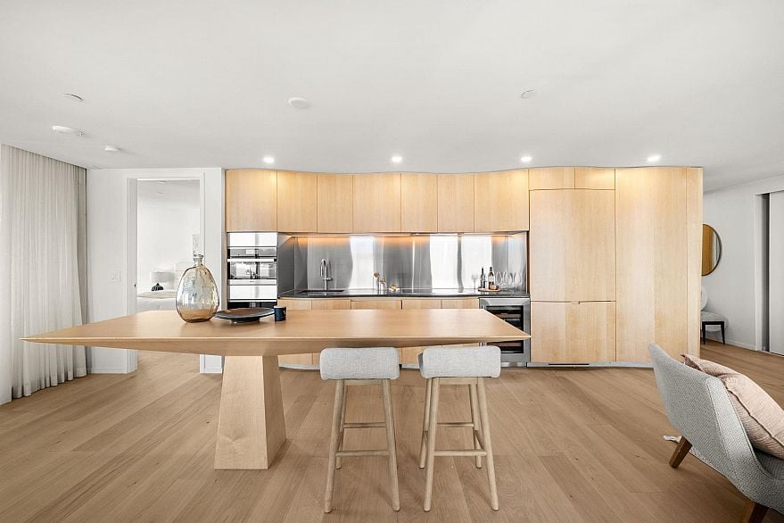 3702 1568 Alberni Street