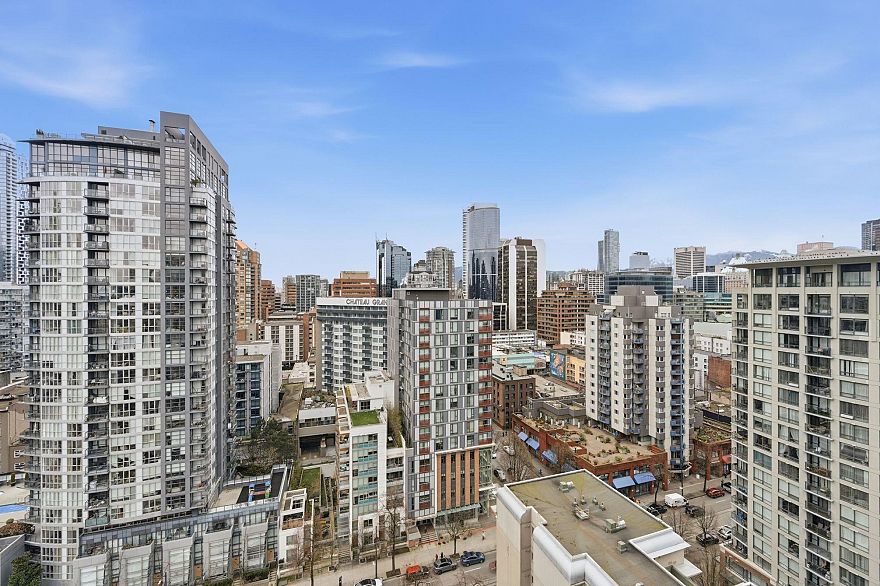 1909 1111 Richards Street