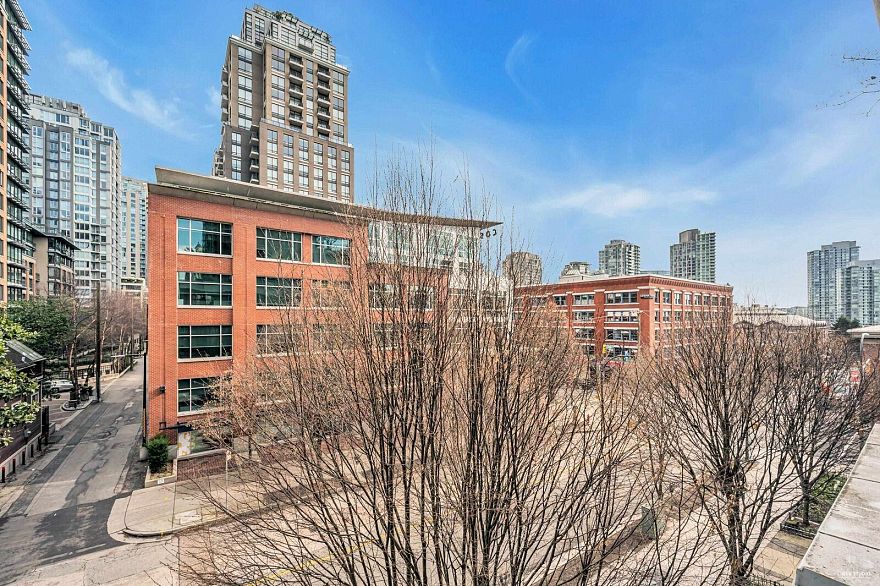 406 1133 Homer Street