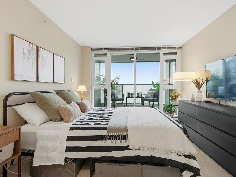 607 2770 Sophia Street