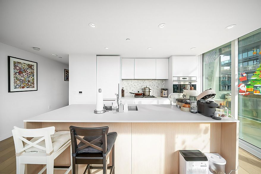 901 1180 Broughton Street