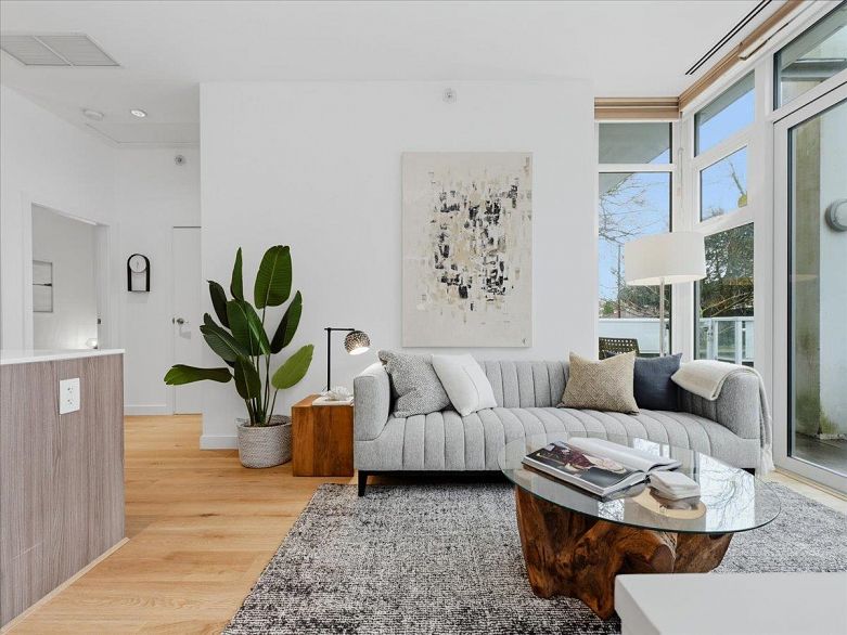 107 2221 E 30th Avenue