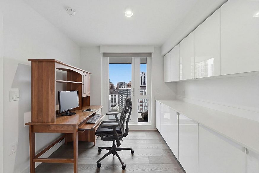 1909 1111 Richards Street