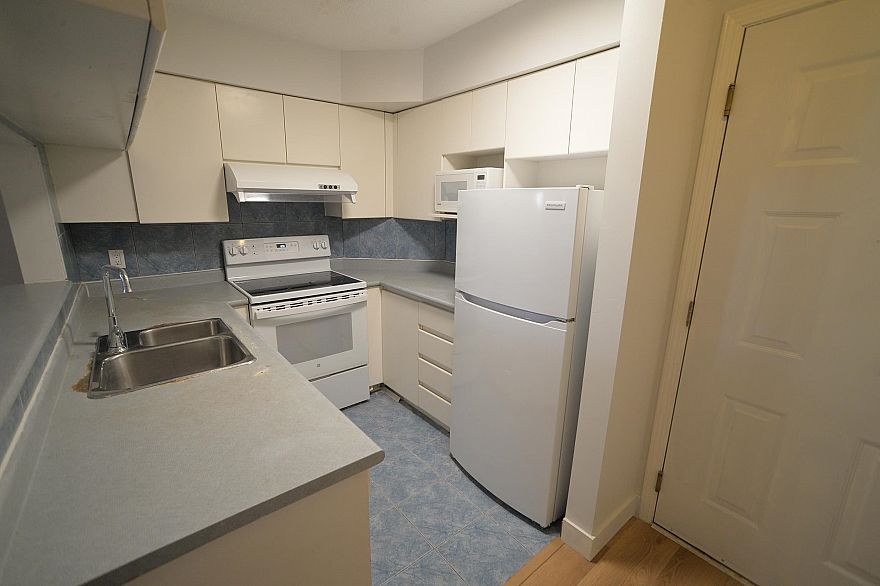 106 3455 Ascot Place