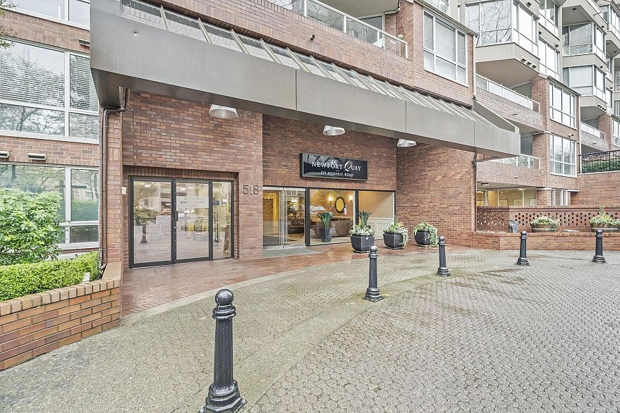 809 518 Moberly Road