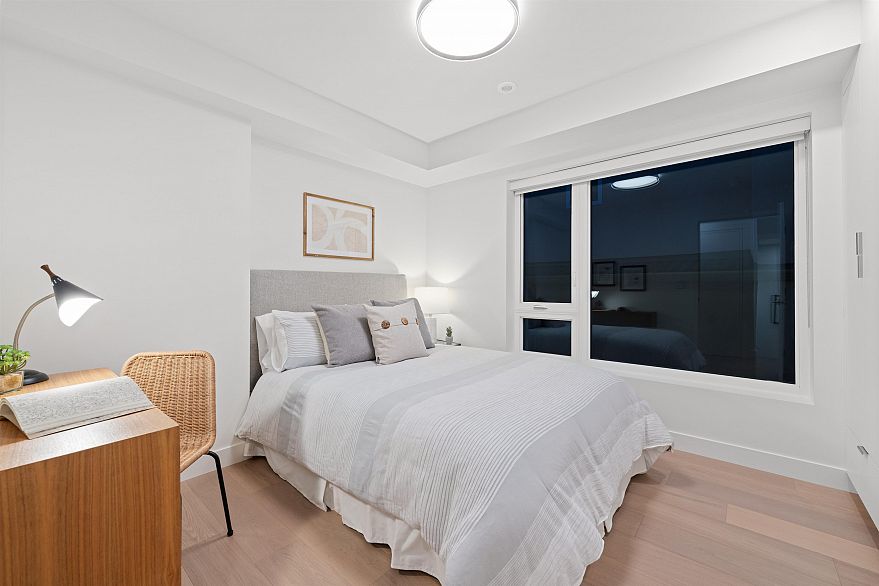 1 1632 E 21st Avenue