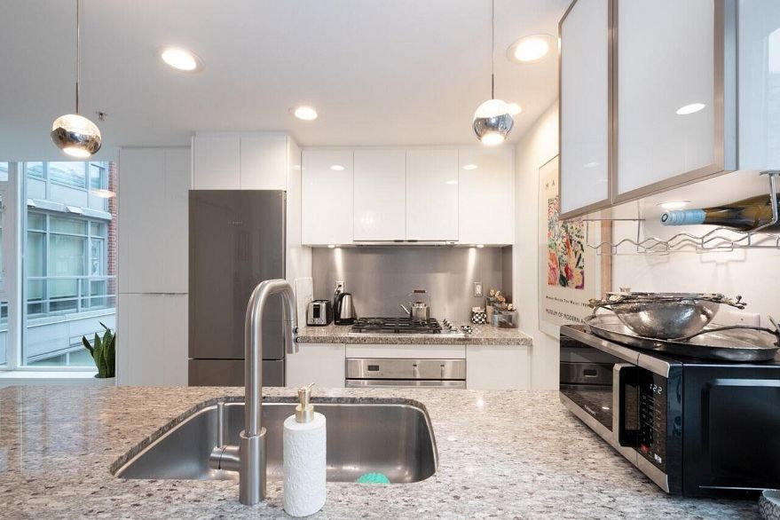 406 1133 Homer Street