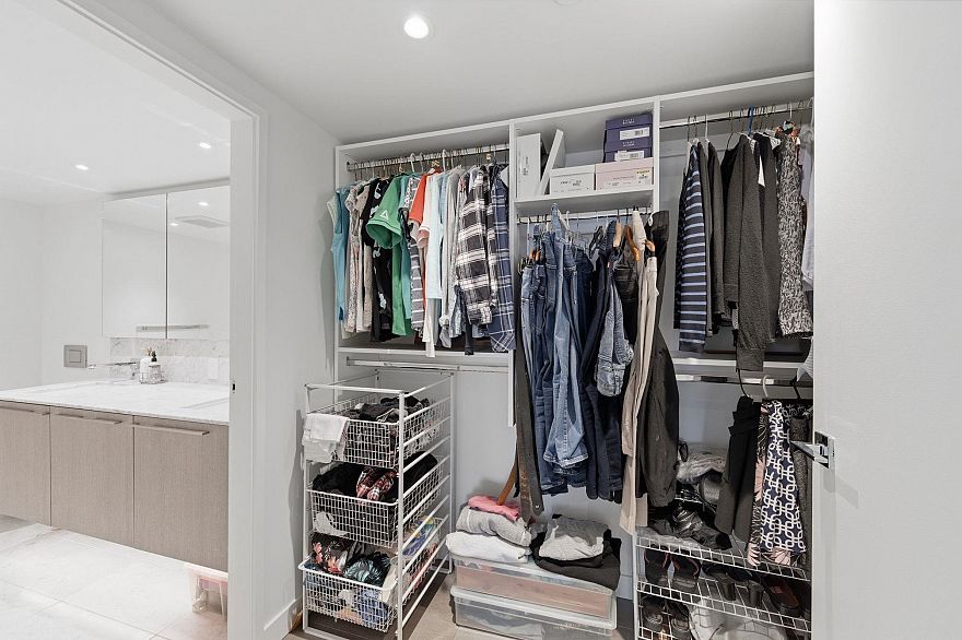 1909 1111 Richards Street