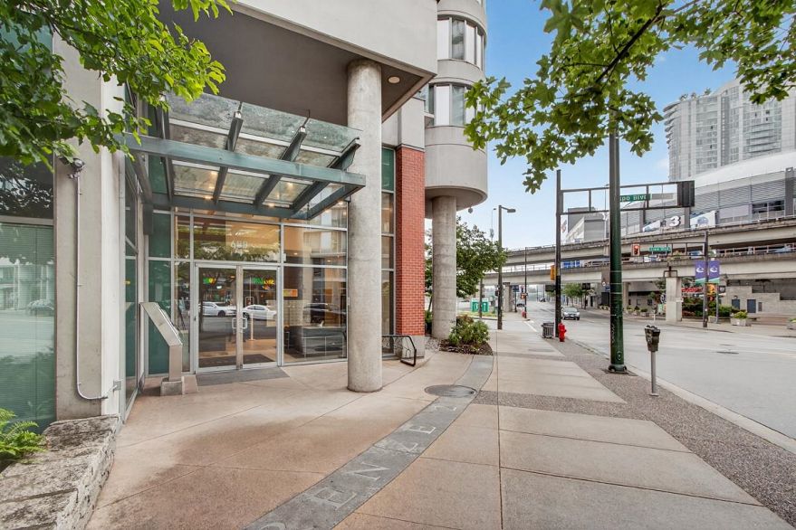 1203 688 ABBOTT STREET, Vancouver BC V6B 0B9