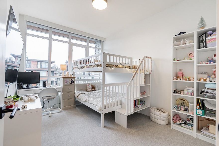 404 458 W 63rd Avenue