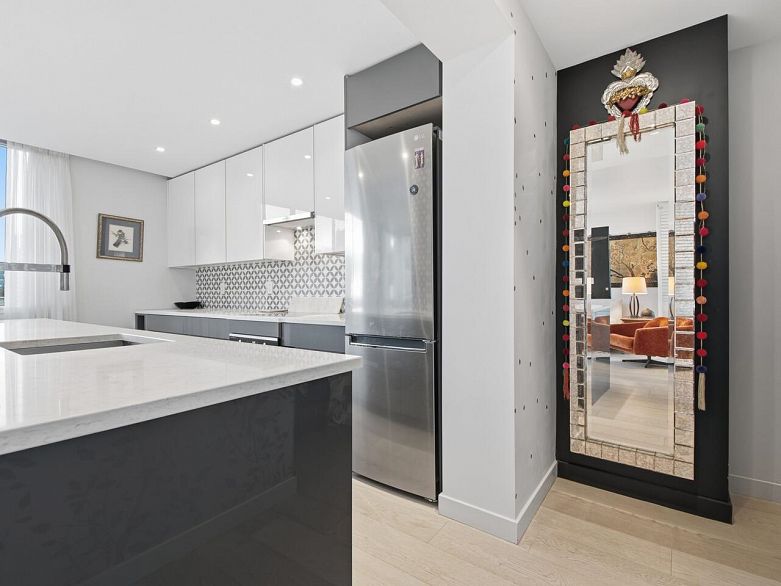 1203 1850 Comox Street