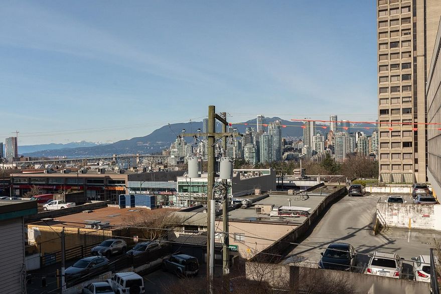 PH2 2577 Willow Street