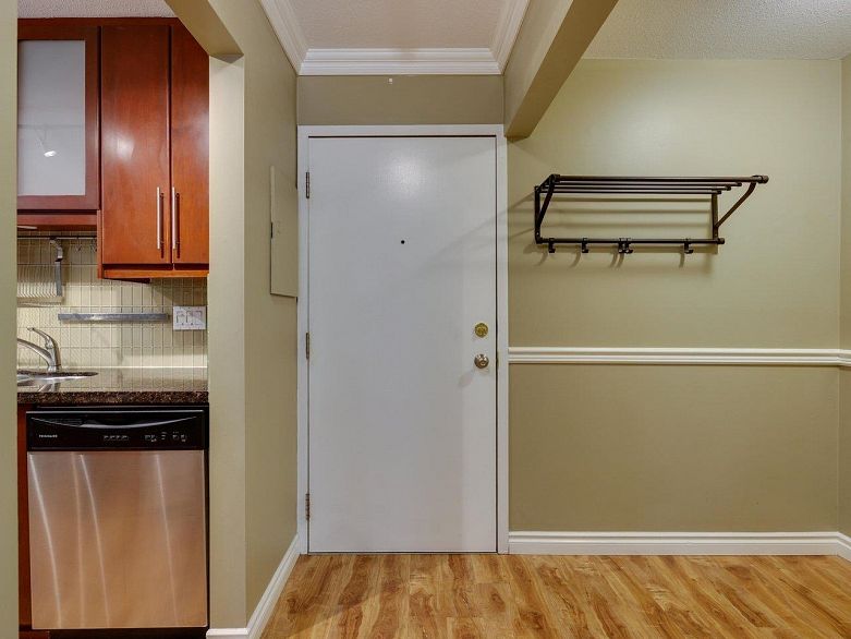 306 975 W 13th Avenue