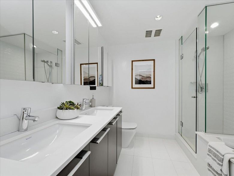 107 2221 E 30th Avenue