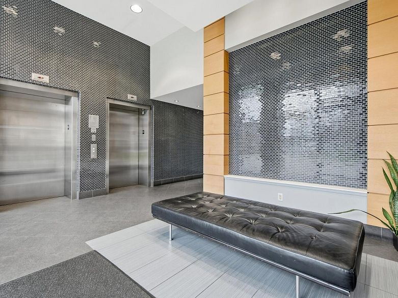 607 2770 Sophia Street