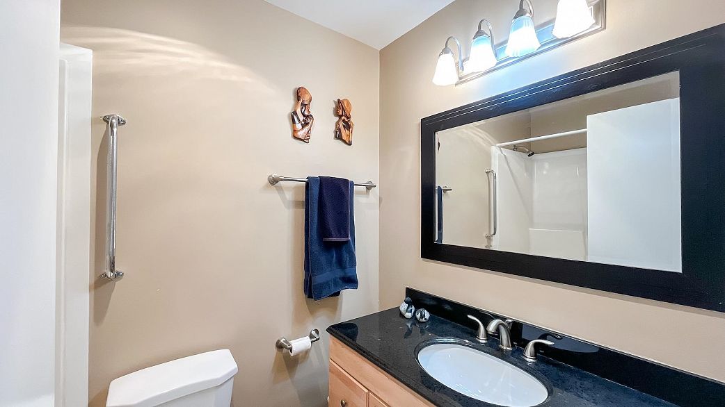 305 2190 W 8th Avenue