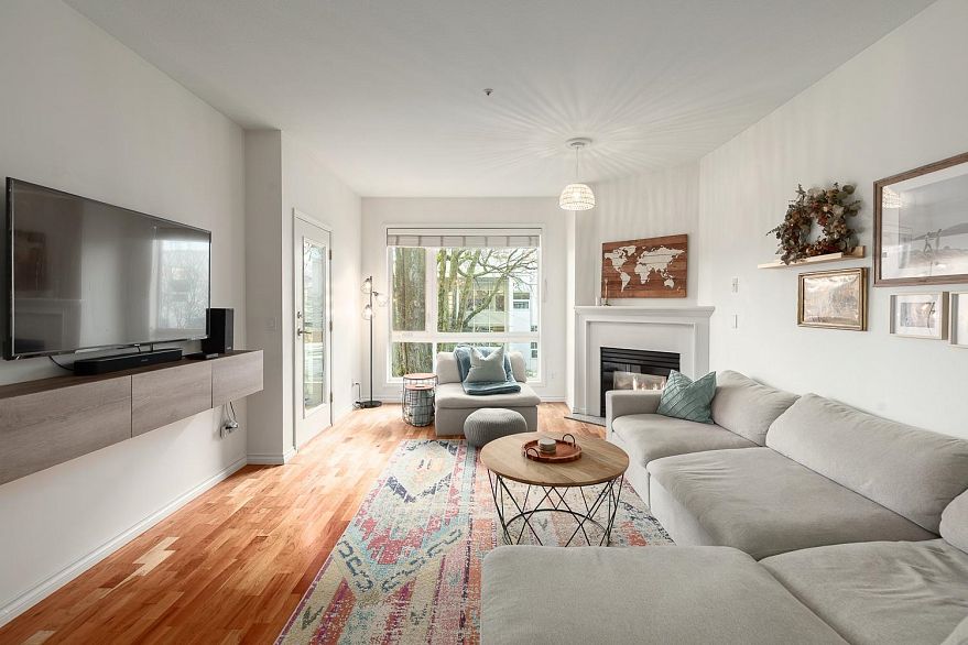 PH2 2577 Willow Street