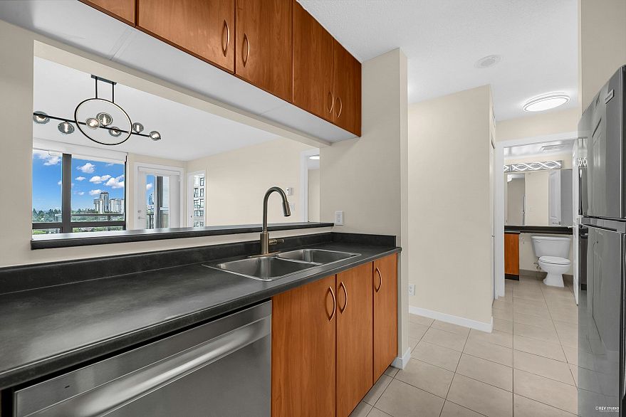 2002 3663 Crowley Drive