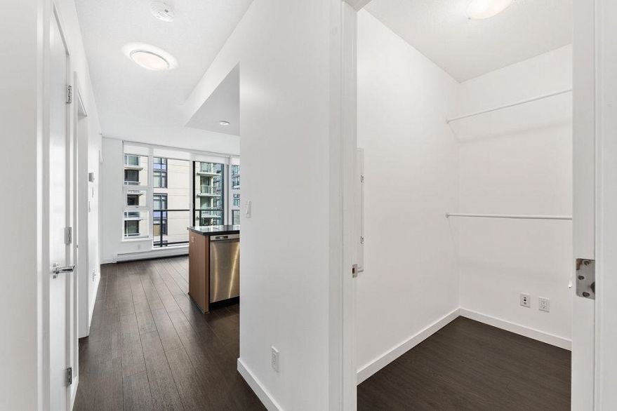 701 1708 Columbia Street