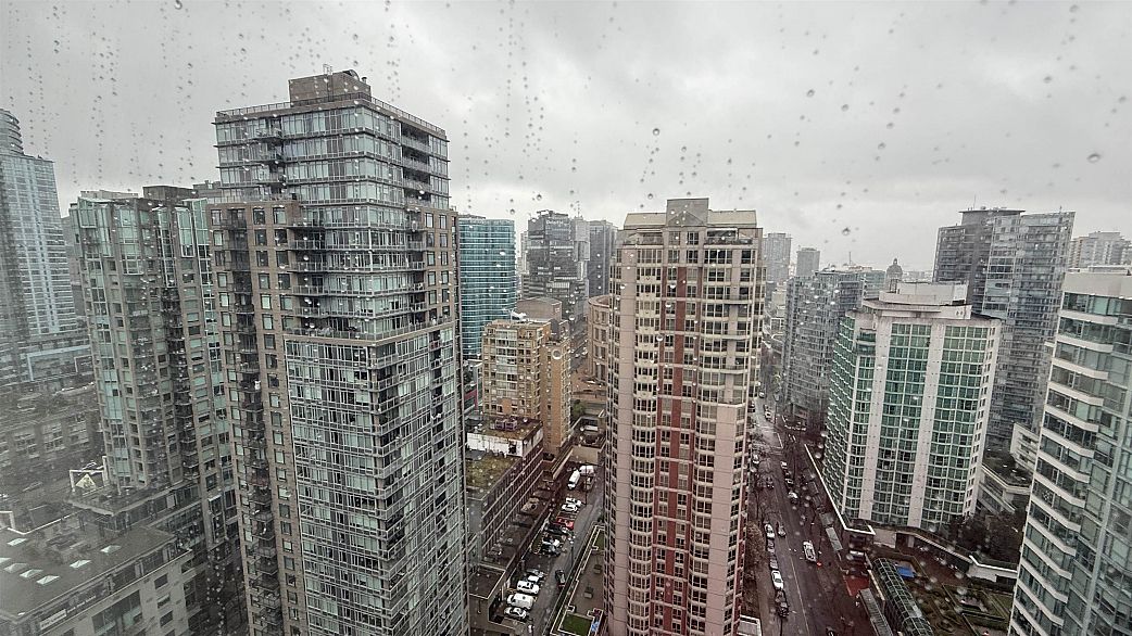 3008 909 Mainland Street