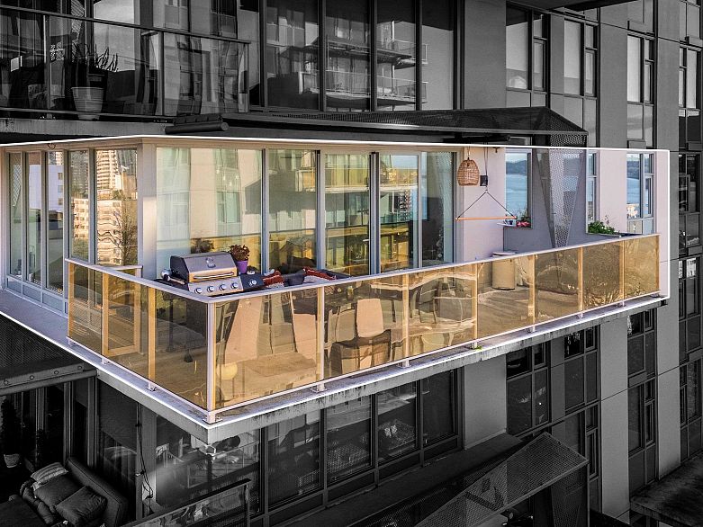 1401 1365 Davie Street