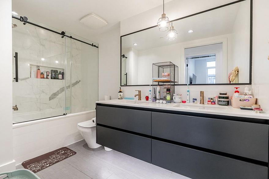 404 458 W 63rd Avenue