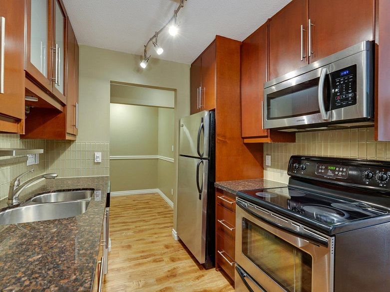 306 975 W 13th Avenue