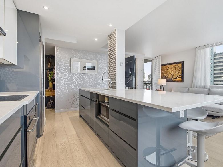 1203 1850 Comox Street