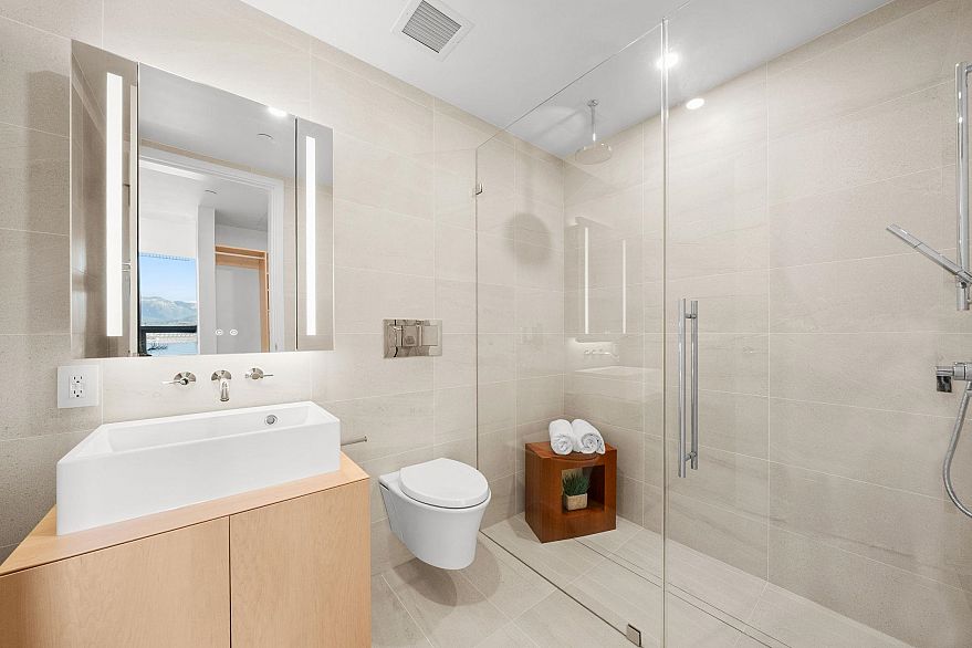 3702 1568 Alberni Street