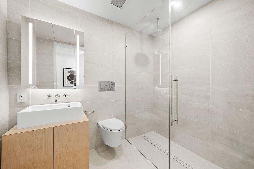 3702 1568 Alberni Street