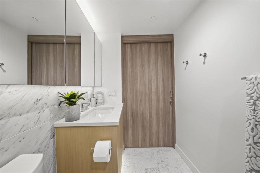 1206 1768 Cook Street