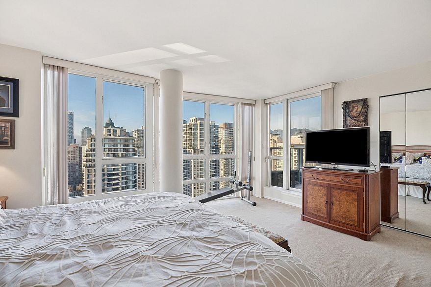 PH5 950 Cambie Street