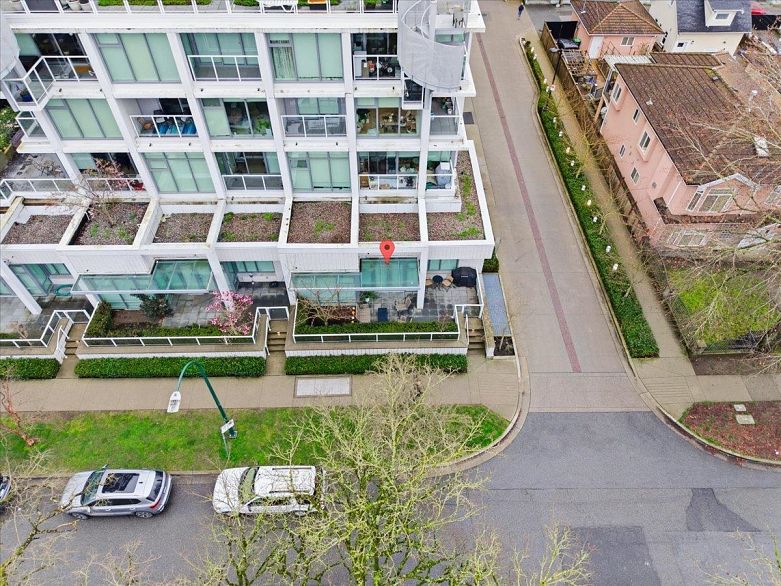 107 2221 E 30th Avenue