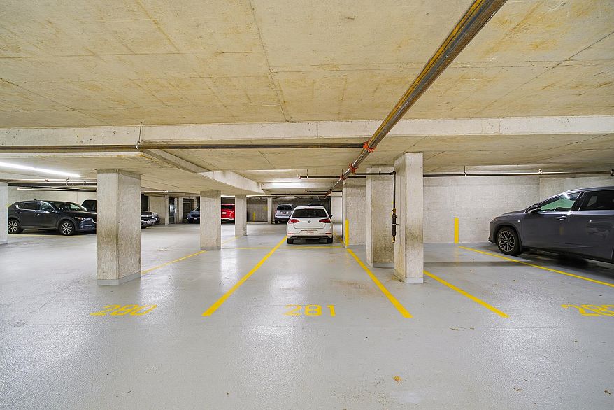 802 1367 Alberni Street