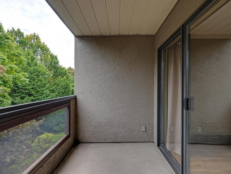 306 975 W 13th Avenue