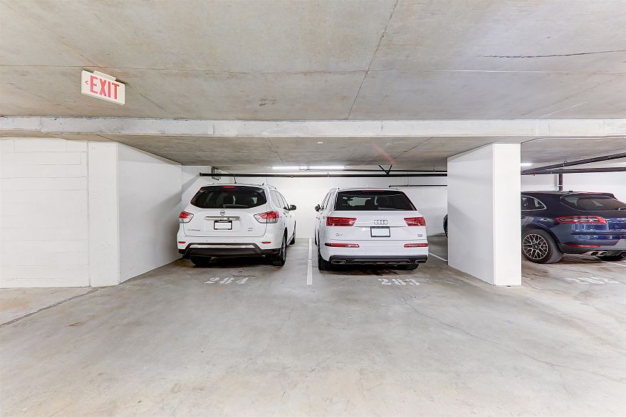 402 590 Nicola Street