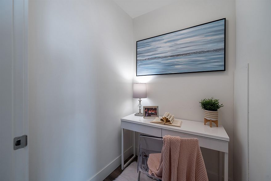 1 8599 River District Crossing