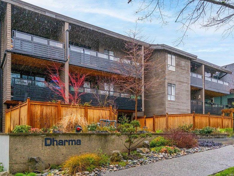 216 1549 Kitchener Street