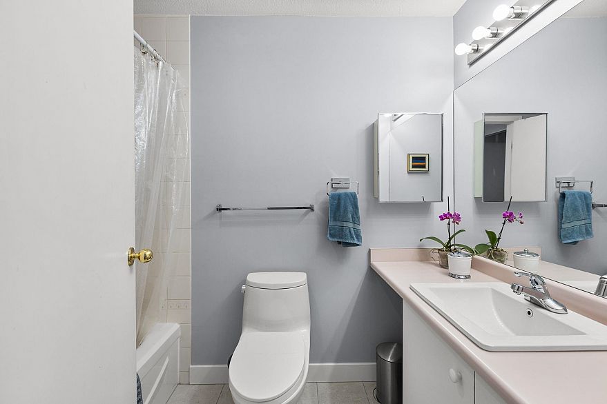 407 1950 E 11th Avenue